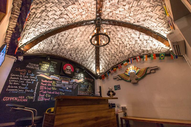 Backpacker Cowies Mumbai Exterior photo